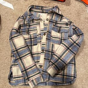 Comfortable plaid jacket/outerwear